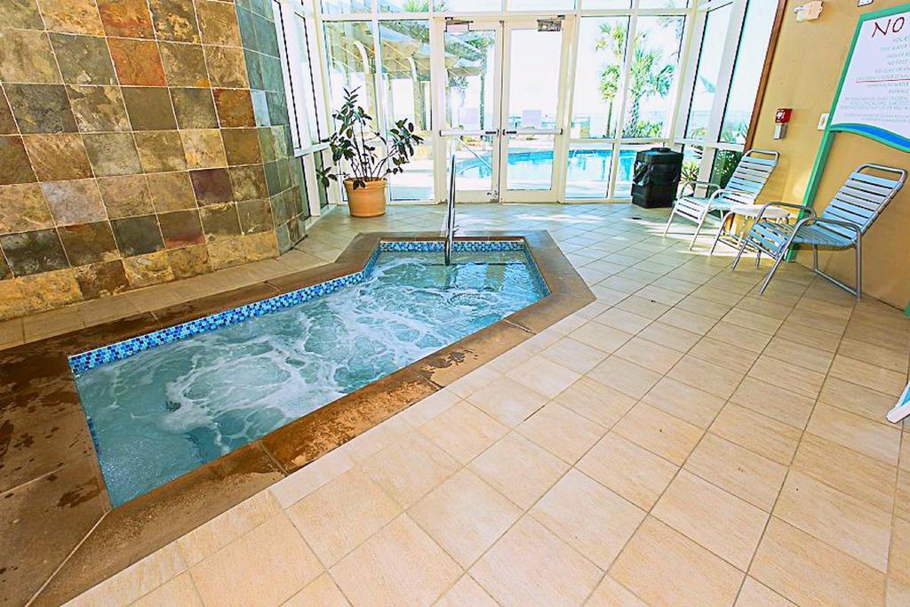 Aqua Beach Resort By Panhandle Getaways Panama City Beach Room photo